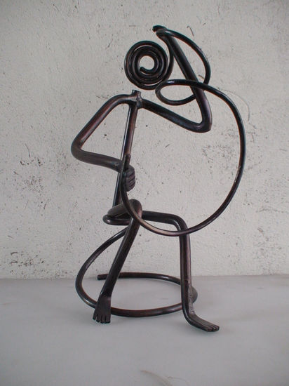 Evolución Iron Figurative