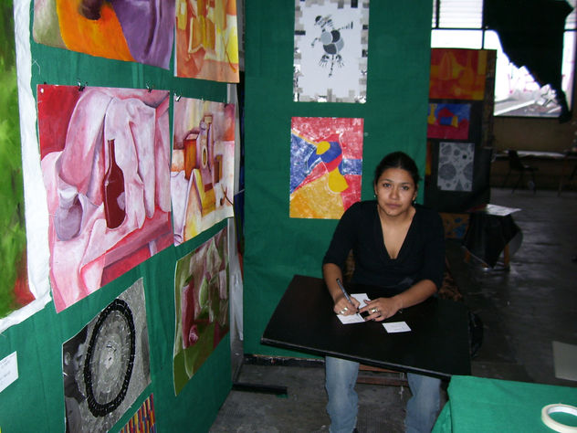 Miriam Martinez exponiendo en el IUNA
