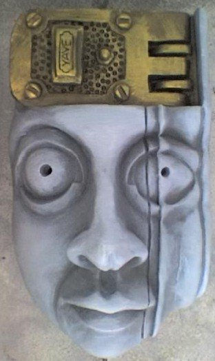 hombre puerta