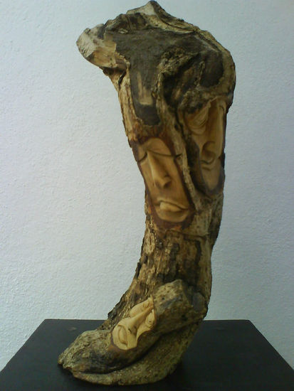 El primogénito. Wood Figurative