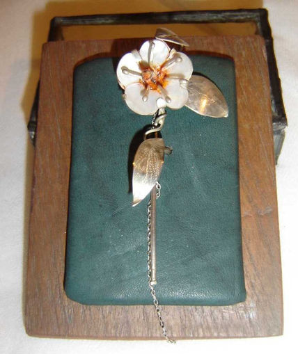 Broche