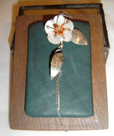 Broche