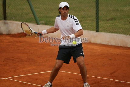 Tenis