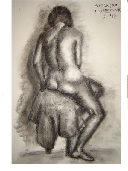 Modelo sentada de...