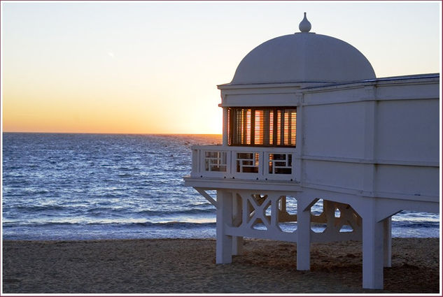 ATARDECER EN EL BALNEARIO 