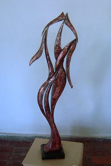 Hurí Metal Figurative