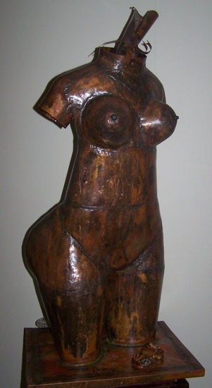 Negra Tomasa. Metal Figurative