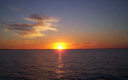 Sol sobre el río