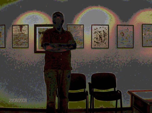 Estúpido retrato autoretratado en la exposición actual de Camprodon
