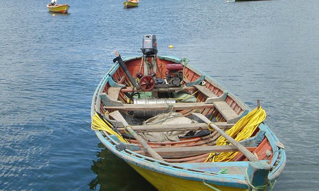 ENTRE BOTES, BARCOS,..... TE VEAS