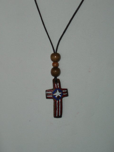 Collar con pieza de semilla de caoba