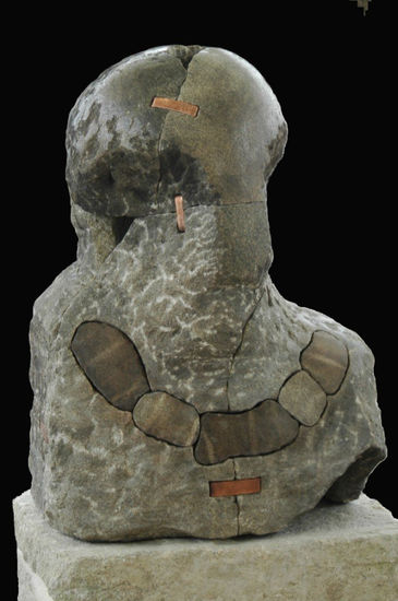 BUSTO DE GUERRERO Cerámica Figurativa