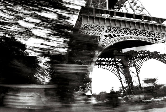 serie cèst la vie en Paris 1 Otras temáticas Blanco y Negro (Química)