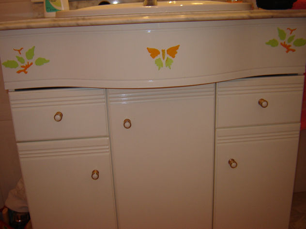 Mueble de lavabo decorado