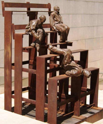 Escultura de Juan...