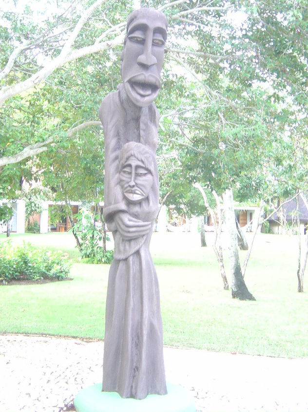 es escultura  de  madera  brasil