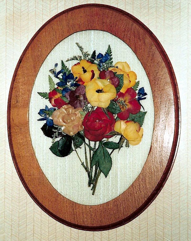 FLORES Y HELECHOS