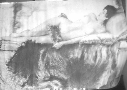 Desnudo con...