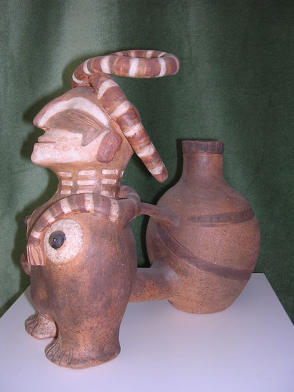 Recipiente con estribo de Perú Pottery