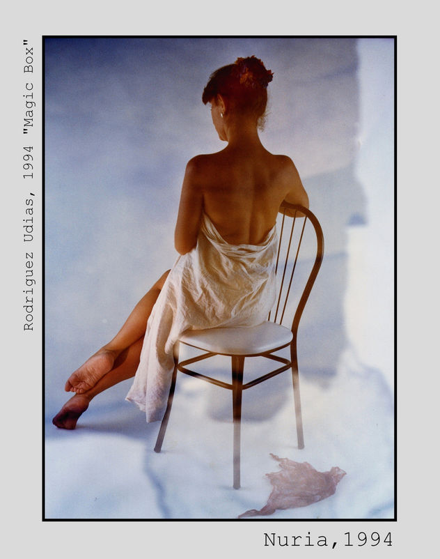 Mujer sentada "entretelas"