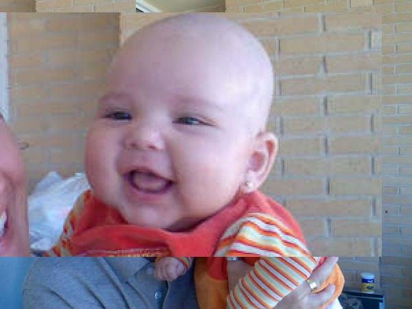SU PRIMERA SONRISA