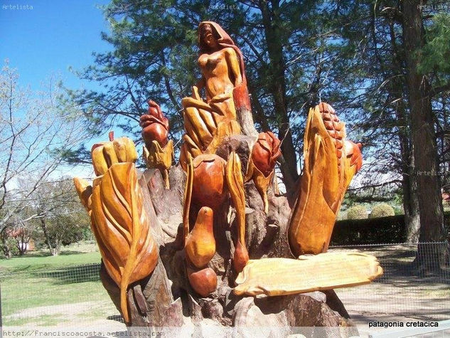 monumento a pomona Wood Figurative