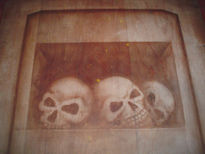 Puerta con calaveras