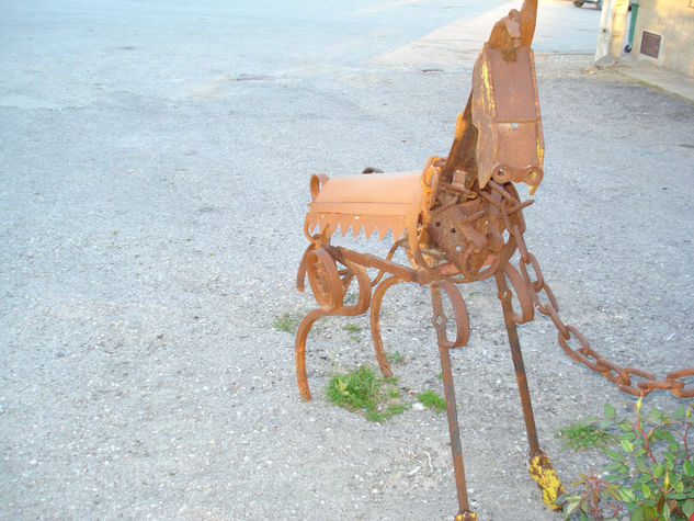 caballo Metal Figurative