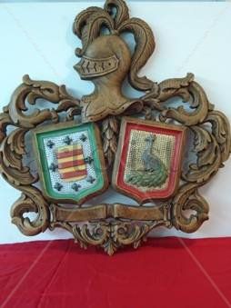 Escudo heraldico. LOPEZ -GARCIA. Wood Figurative