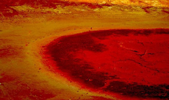 Lago rojo-189 