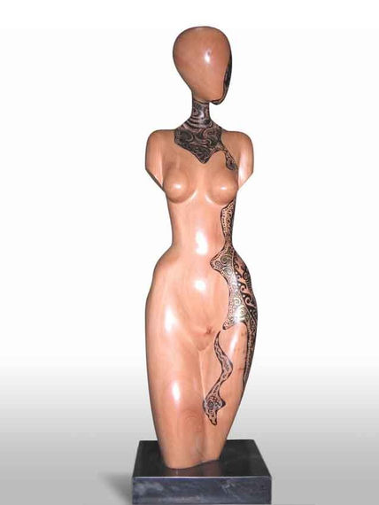 Mujer tatuada