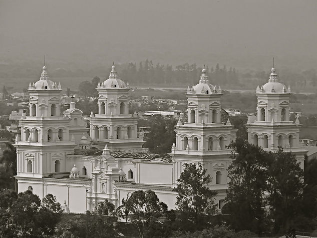 TEMPLO DE ESQUIPULAS... 