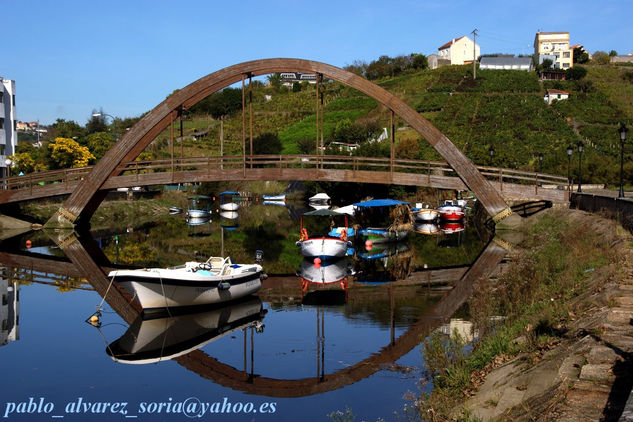 REFLEJO DEL PUENTE 