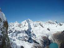 Laguna en los Andes