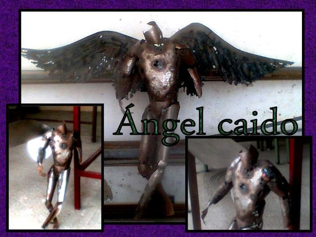 ÁNGEL CAIDO Metal Figurative