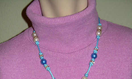 Collares nudos budistas