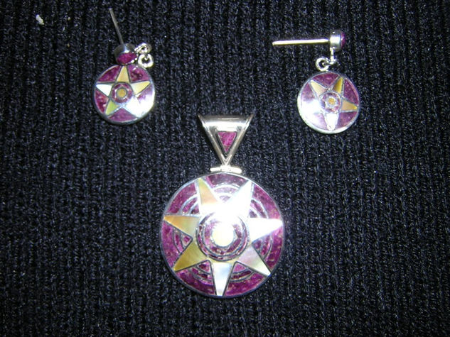 dije y aretes con incrustacion de spondiluz morado Jewellery Jewellery and costume jewellery