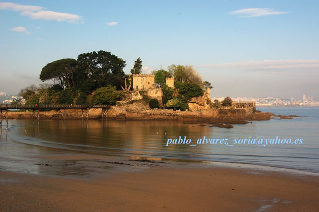 CASTILLO DE SANTA CRUZ