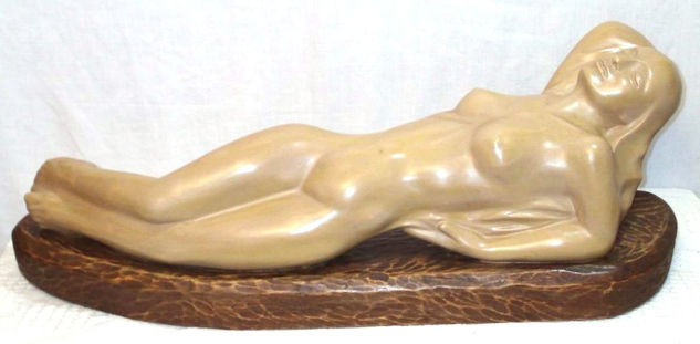 Desnudo femenino (09) Wood Figurative