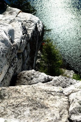 Rio con rocas  lindas