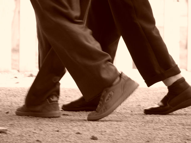 CAMINANDO