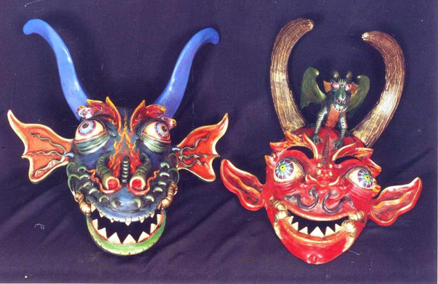 MASCARAS