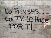 (cubre pared con)...