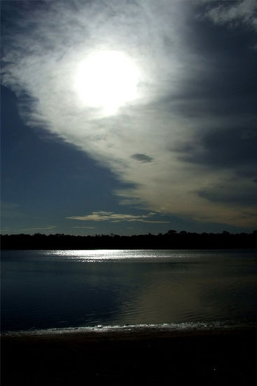 Atardecer sobre el Caño Manamo 