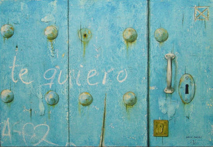 Puerta azul y te...