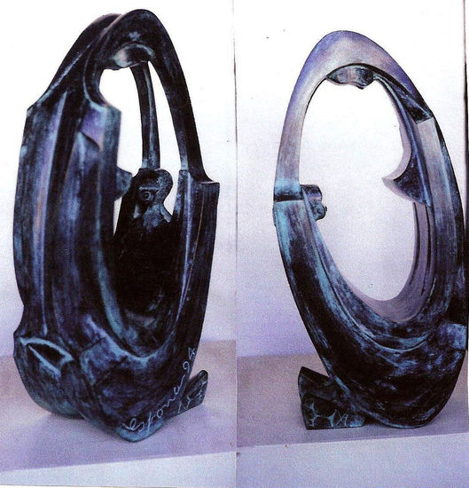 Maternidad Orbital Bronze Figurative