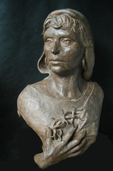 La madre eterna Pottery Figurative