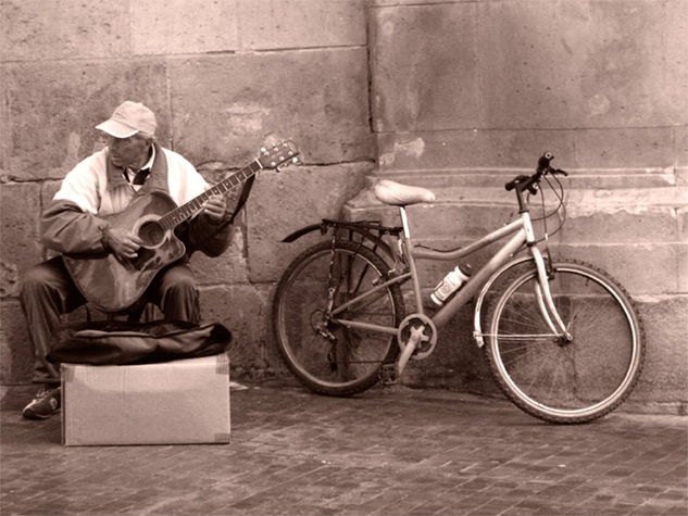 El guitarrista Fotoperiodismo y documental Color (Digital)