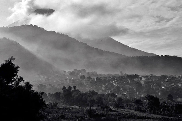 Amanece Naturaleza Blanco y Negro (Digital)