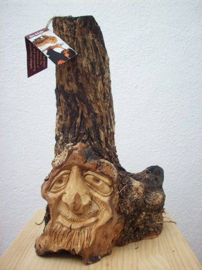 Breyco. Wood Figurative